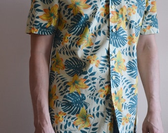Vintage 90s Hawaiian Shirt Mens PIERRE CARDIN Regular Fit Floral Shirt