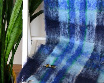 Cachecol xadrez azul vintage, 100% mohair, modelo clássico para o inverno.