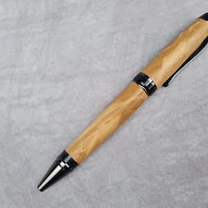 Holzkugelschreiber - handgemacht - Olivenholz - Unikat