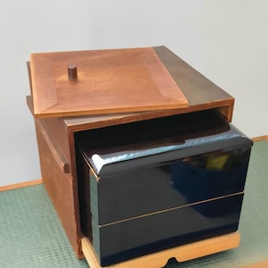 Black Lacquerware Bento / Storage Box