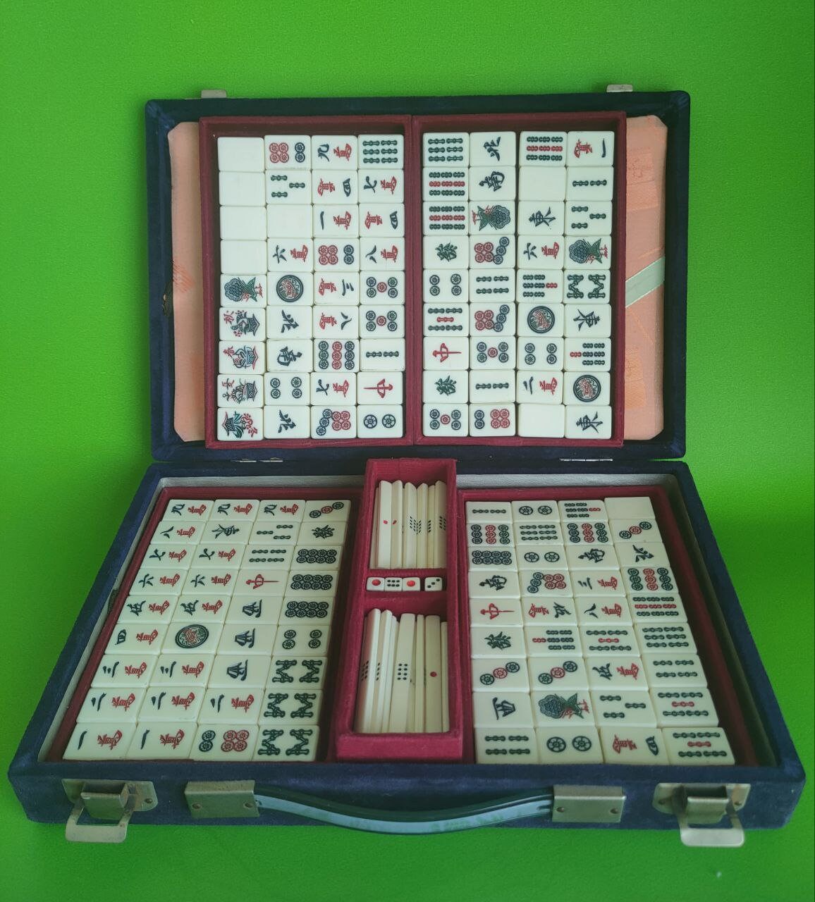 Vintage Japanese Mahjong Set