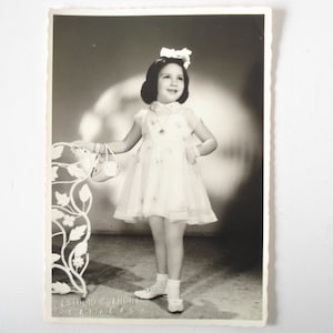 Original Vintage Portrait Photograph . Lovely Girl . Beautiful Girl . Caracas, Venezuela. ca.1950s