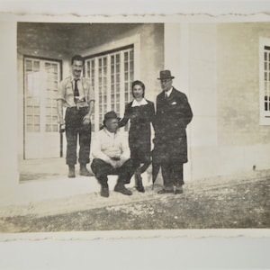 Original Vintage Photograph . The Camera Man . Happy Family . ca.1940