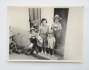 Original vintage Photographie . Lovely Brothers . ca.1940s