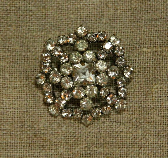 Etsy sale vintage brooches