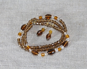 Vintage necklaces. set of necklaces and earrings, glass beads, retro jewelry beads