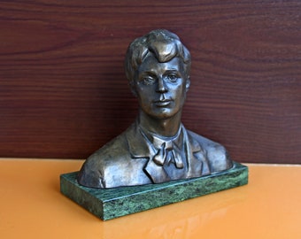 bust of a Russian writer compact great Russian writer, Vintage bust of Yesenin very rare vintage figurine Russian antiques