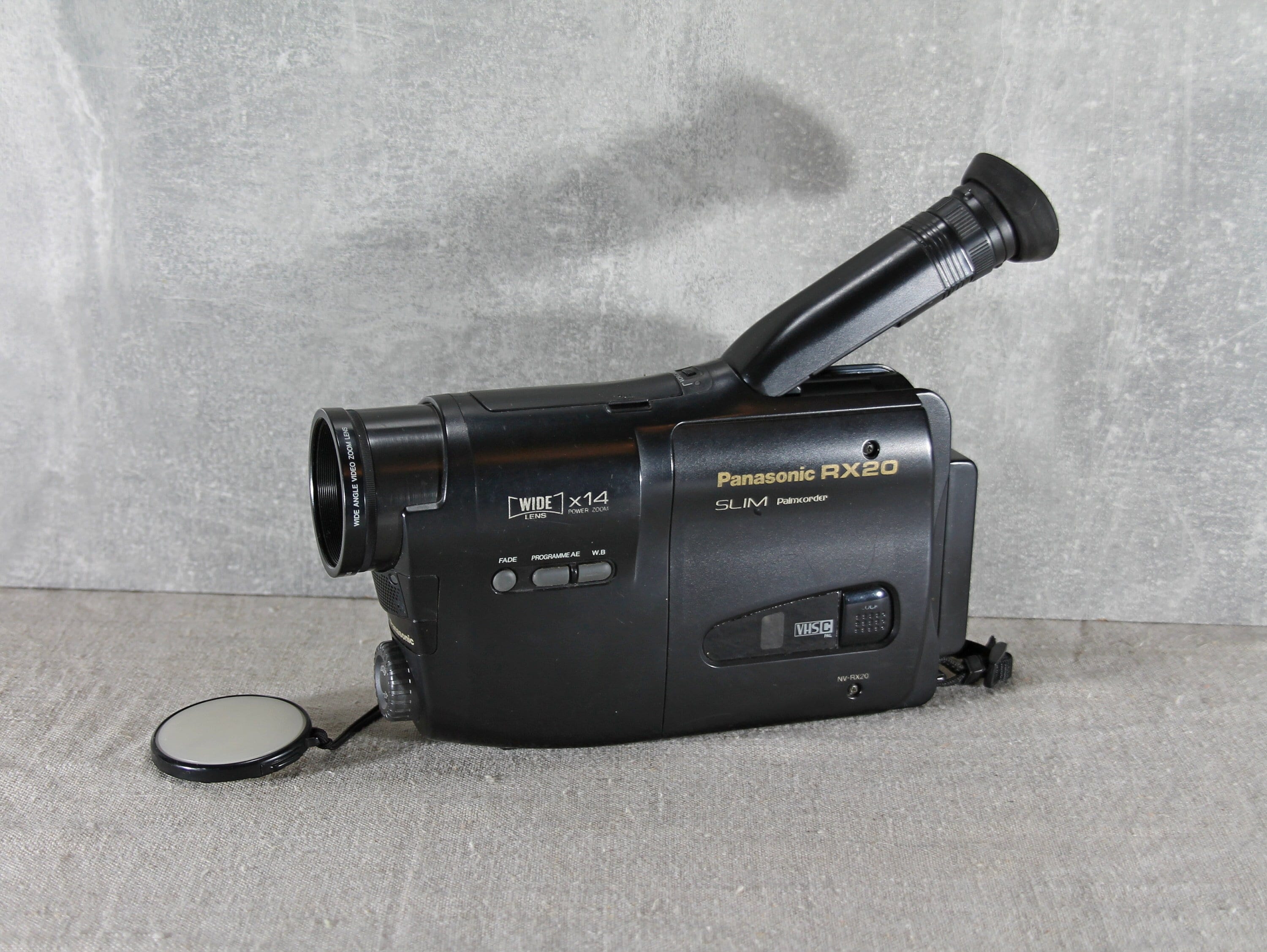 Panasonic ビデオムービーカメラ NV-A20 NV-A20ビデオムービーカメラ （Panasonic NV-A20 ビデオカメラ