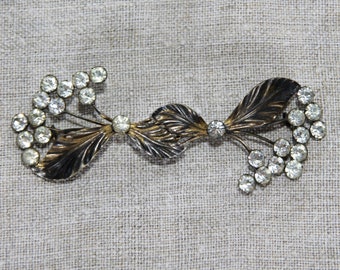 Vintage silver brooch with rhinestones. Jewelry for her, Brooch with stones, Vintage jewelry.