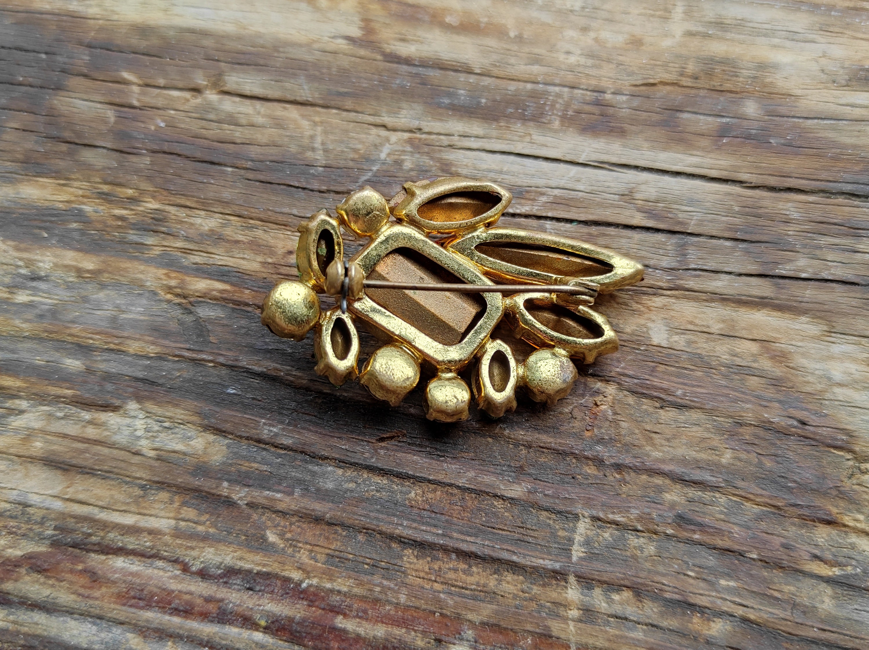 Broche en alliage rétro de style européen et américain, avec strass, pendentif rond, accessoire vestimentaire pour femmes, épingle