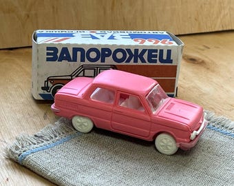 Soviet Model 1:43 Volga GAZ-24 A14 Original. Vintage Diecast Toy