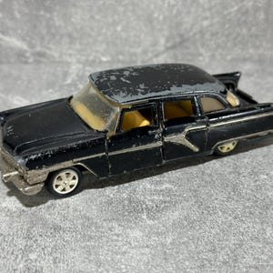 Car model Volga / 1:43 /vintage / Made in USSR / collectible