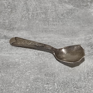 Colher de especiarias infantil em miniatura de prata vintage em prata esterlina 875