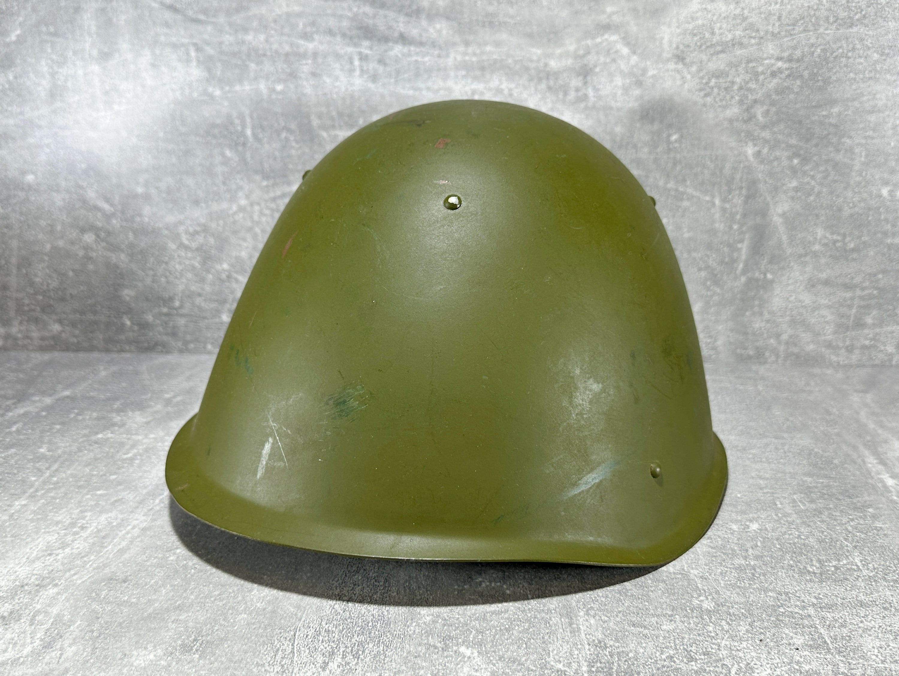 ソ連製のビンテージ鉄製軍用ヘルメット。 - Etsy 日本