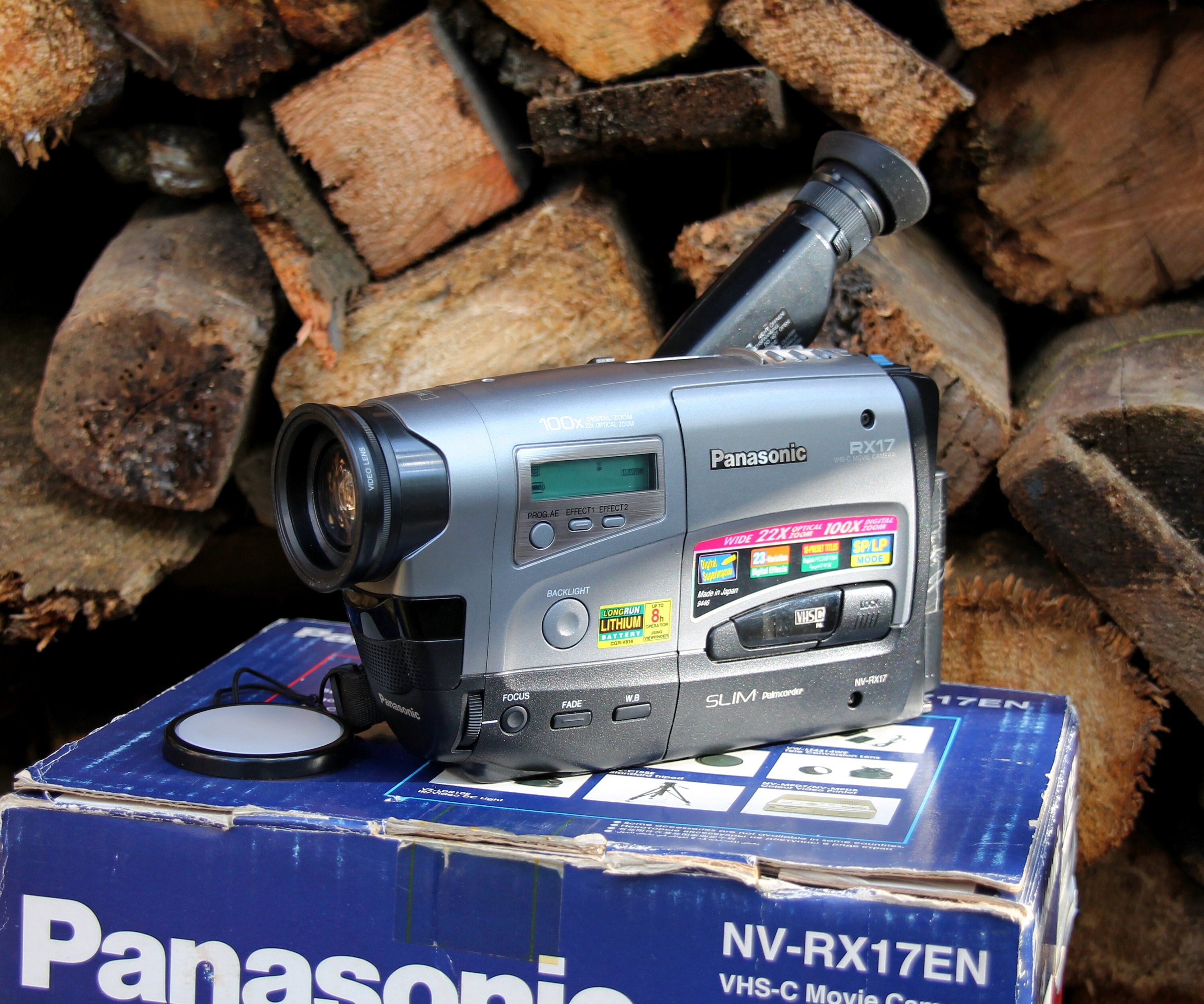 Vintage Video Camera Panasonic NV-RX 17 EN. Japanese Camera