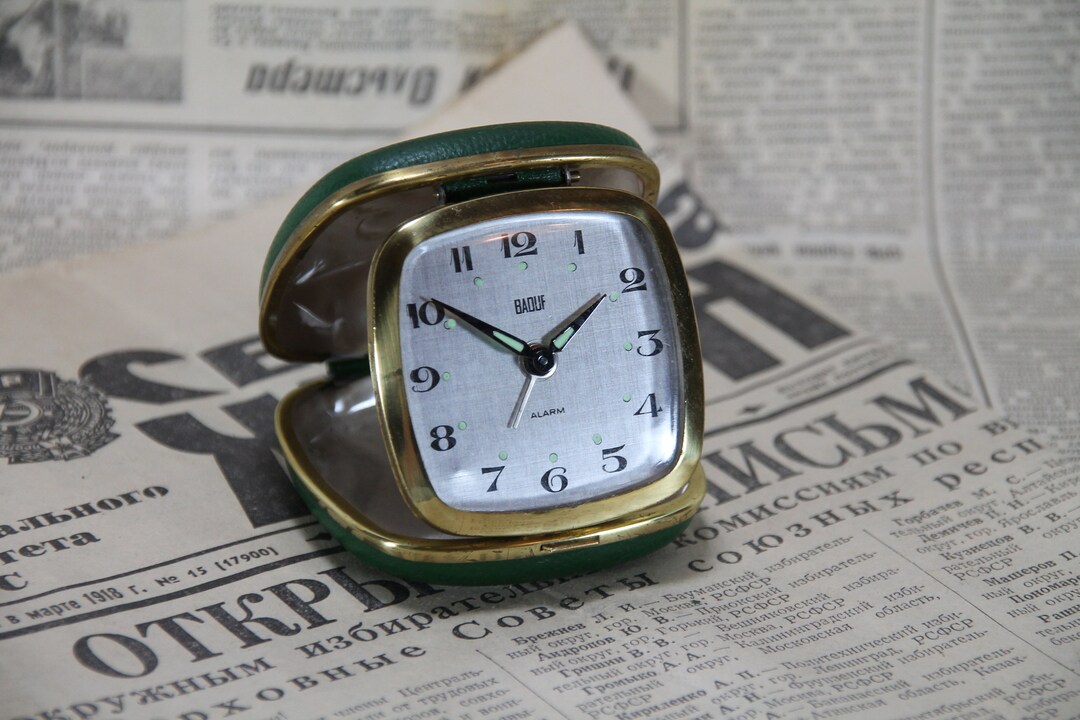 Travel Alarm Clock / Pocket Japanese Alarm Clock / Vintage Desk