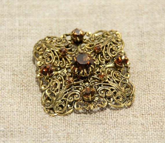 Vintage Brooch. Antique Jewelry for Her, Vintage Costume Jewelry