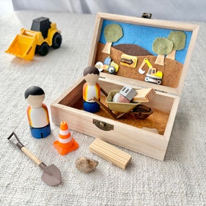 Construction site Peg People Play Set, Gift For Boys, Travel Toy, Wooden Toy, Fold And Go