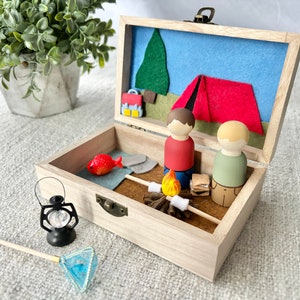 Peg People Camping Play Set, Fold and Go Travel Toy, Camper Peg Dolls, Imaginative Kids Activity, Wood Gifts For Kids, portable camp set