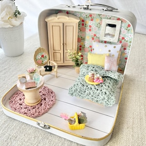 Medium Floral 1:12 Scale Suitcase Dollhouse For Maileg Mice, Travel Dollhouse, Dollhouse Furniture, Portable Dollhouse