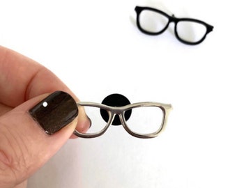 Wizard Glasses Pin