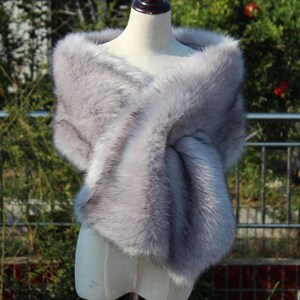 Silver Faux fur bridal wrap, Wedding Fur shrug, Bridal Fur, Fur Wrap, Bridal Faux Fur Stole Fur Shawl Cape