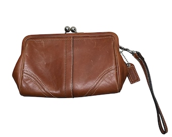Coach Vintage Soho Brown Leather Kisslock Wristlet Pouch Bag Brown Wallet Clutch