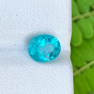 Natural apatite ( same looks like paraiba tourmaline ) semiprecious gemstone in oval shape from africa 1.73 cts