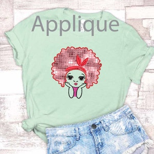 Applique Peekaboo ragazza con soffio Disegni per ricamo afro code di cavallo mancanza Donna Nubiana Principessa Regina Capelli bambina nera bambino felice