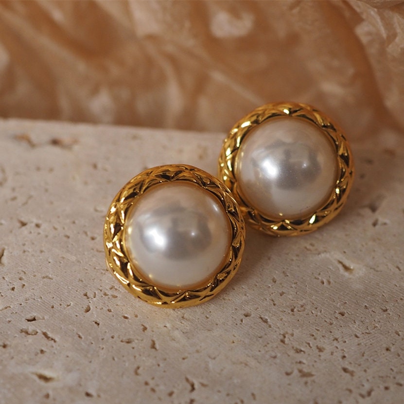 French Elegant Natural Freshwater Large Pearl Sterling Silver Stud Earrings/Ear  Clips - Shop yixuan-handmade Earrings & Clip-ons - Pinkoi