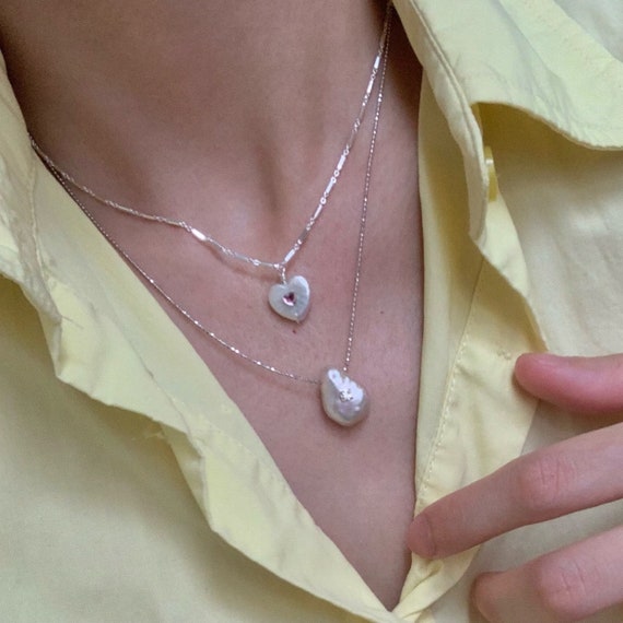 Baroque heart necklace deals