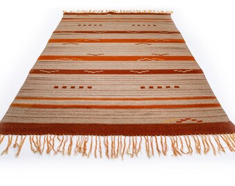 Scandinavisch art deco (funkkis) platgeweven vloerkleed. 274 (incl. franjes) x 154 cm = 108 (incl. franjes) x 61 inch.