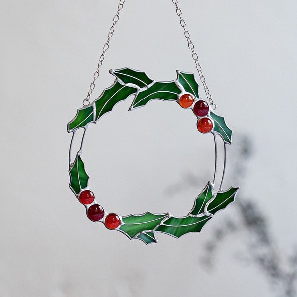 Couronne de Noël vert rouge attrape-soleil, décoration d'intérieur, tenture murale moderne pour fenêtre, vitrail d'art. Décoration de porte. Cadeau maman