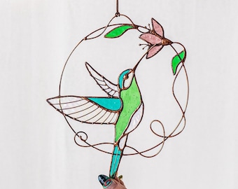 Green Hummingbird Suncatcher. Nature Ornament Garden Bird. Home House Pendant. Wall Window Hangings Stain Glass Art Decor