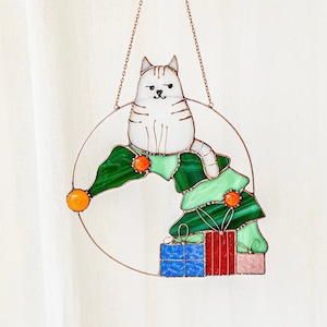 Funny Christmas Suncatcher Cat on Tree New Year Stained glass Picture Home House Decor Holiday Garden Window Wall Hanging Cling Pendant