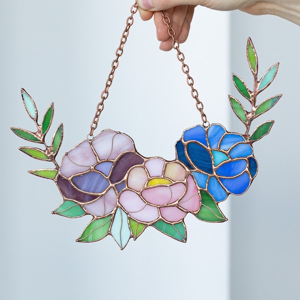 Fleur Renoncule Rose Suncatcher Leaf. Vitrail Décoration d'intérieur Pendentif Jardin Fenêtre Tenture murale Cadeau Idée cadeau pour maman