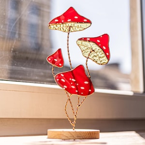 Stained Glass Mushrooms Plant Stakes, Perfect Housewarming Gift Idea, Glass Home Patio Decor, Cottage Core Mushrooms Shelf Table Decoration