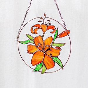 Orange Wandbehang für das Fenster. Sonnenfänger Blume Lilie. Home Haus Dekor Panel Garten. Geschenk zum Muttertag