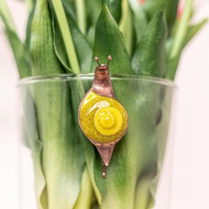Stained Glass Snail Plant Pot Stake: Whimsical Garden Decor