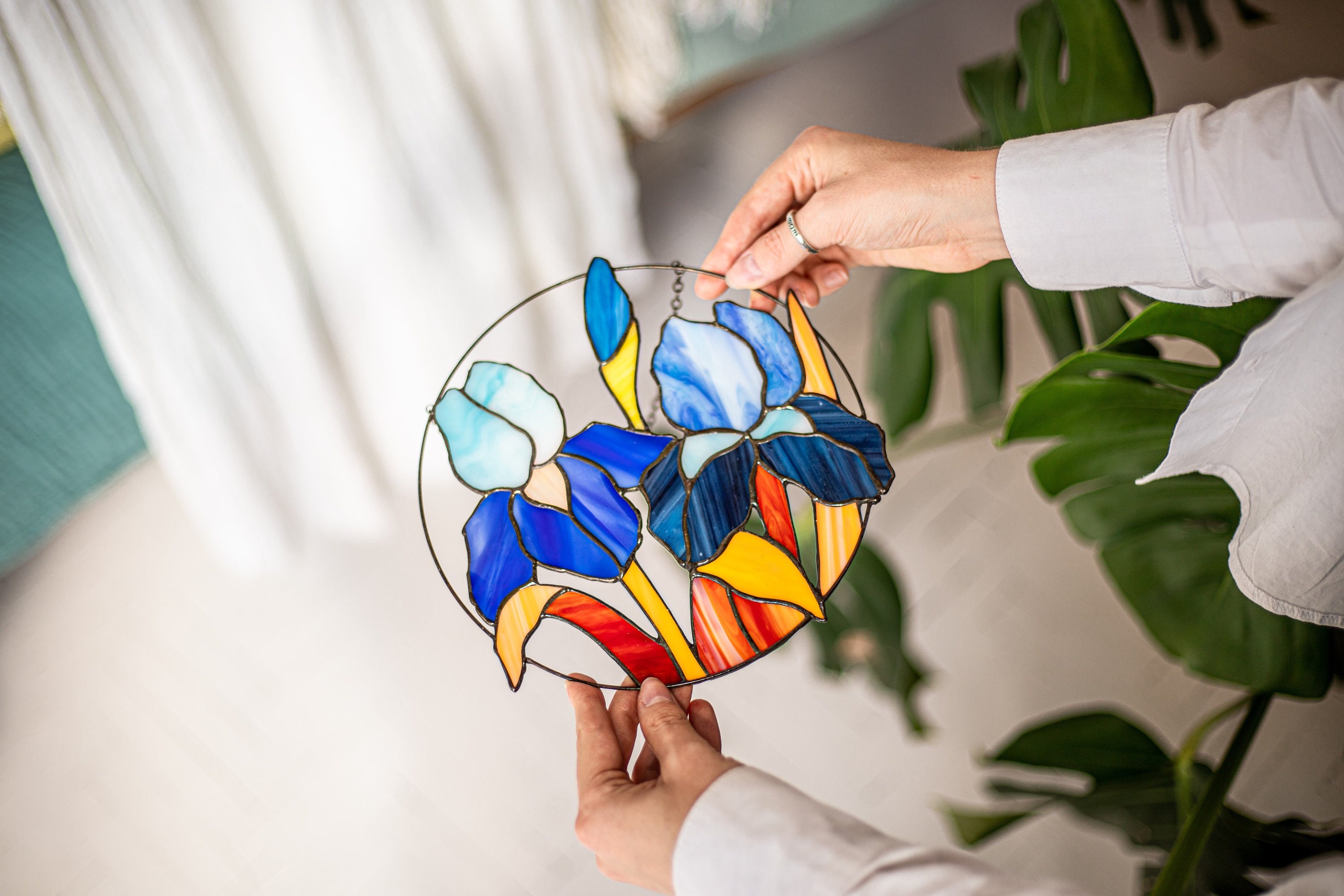 Blau Iris Suncatcher Aus Echtem Buntglas – Ca. 17,8 Cm Hoch, Mit Silbernem Finish