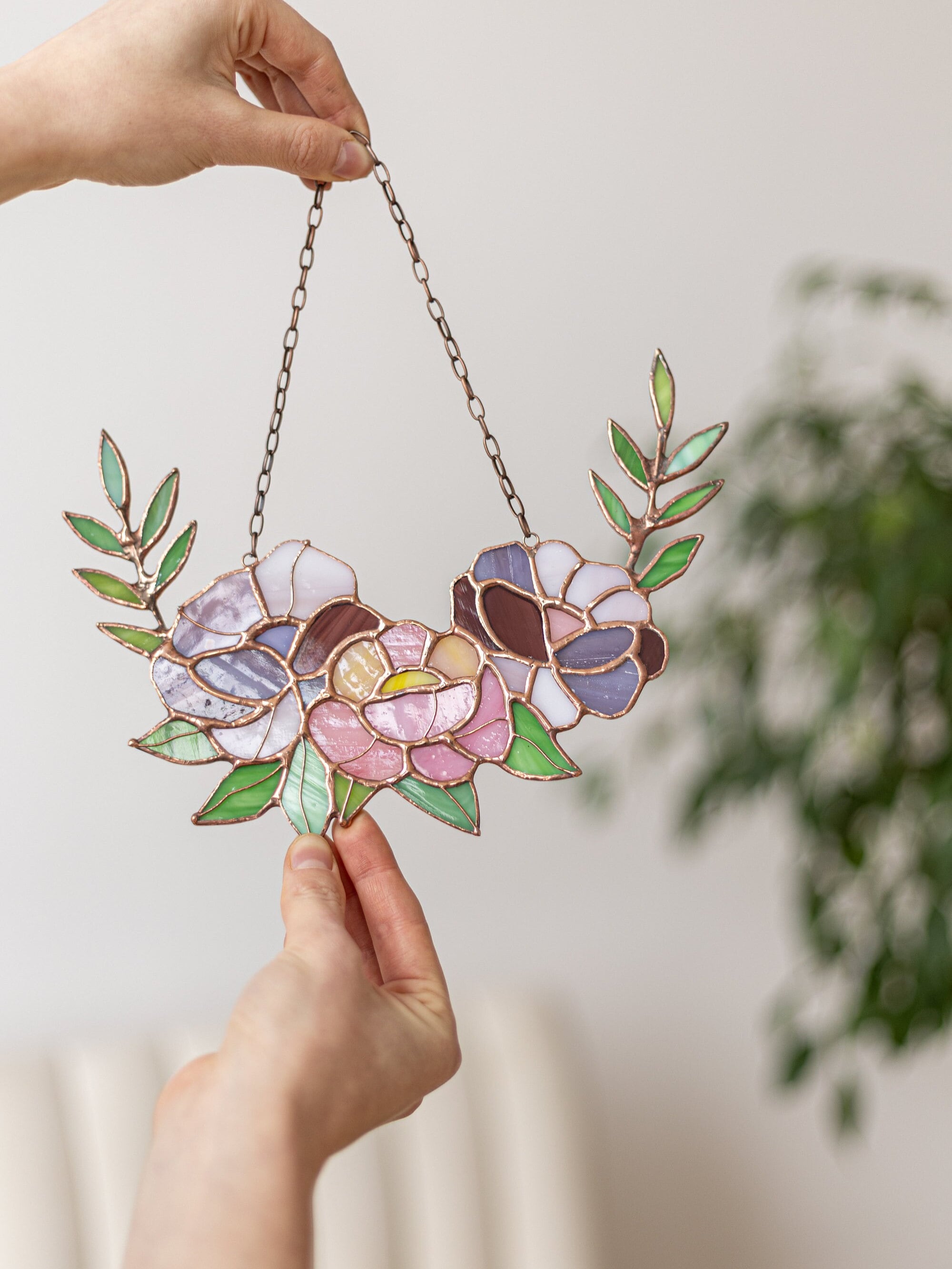 Acchiappasole in vetro colorato con fiori di narciso, fiori in vetro