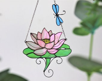 Pink Water Lily Flower Suncatcher Lotus. Stained glass Home Decor Panel Pendant Sun Catcher Window Wall Hangings. Dichroic glass.