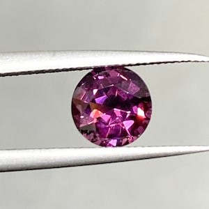Natural Red Spinel | Round Cut | 6.5mm | 1.35 carats | Superior Gemstones | Loose Spinel Gemstones| Jewelery Making | Ceylon Spinel | Stone