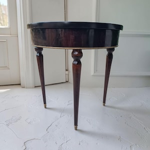 Consola francesa vintage semicircular, consola baja de alto brillo de la década de 1970, consola con compartimento abatible, mesa baja de 3 patas.