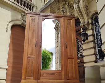 French Art Déco wardrobe oak wood great condition