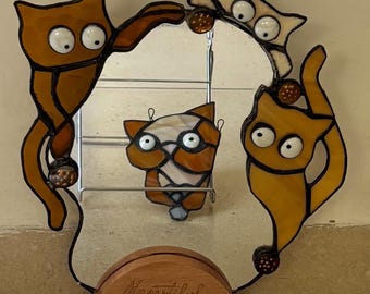 子猫が描かれたステンドグラスミラー、カラフルなサンキャッチャー、オリジナルホームデコレーション