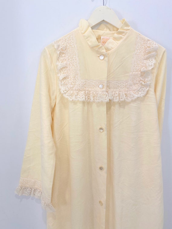 vintage 60s 70s pale yellow fleece white lace high