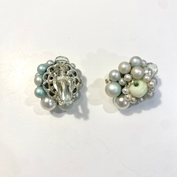 Vintage Mint Green Pearl Cluster Clip On Earrings - image 2
