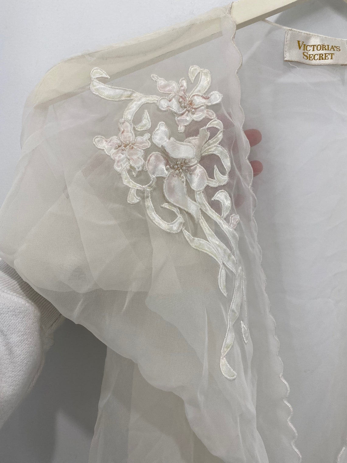 sheer capelet