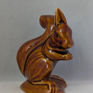 Collectable Vintage Poole Pottery Red Squirrel Ornament